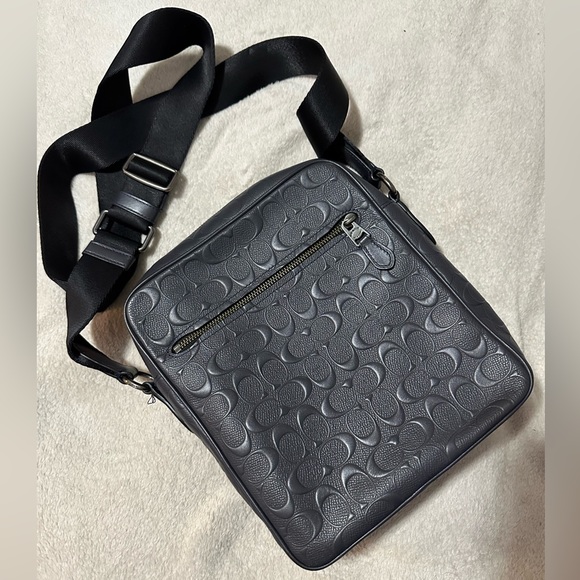 Coach Side Bag - Picture 2 of 3